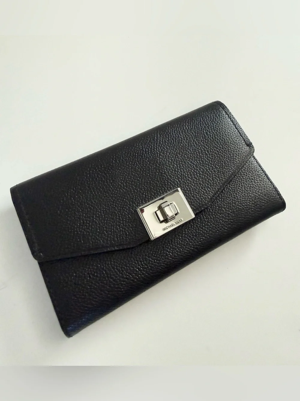 Michael Kors Cassie Trifold Wallet Leather Black Turn Lock